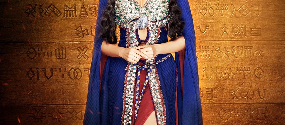 hrithik roshan introduces co-star pooja hegde as the chosen one!